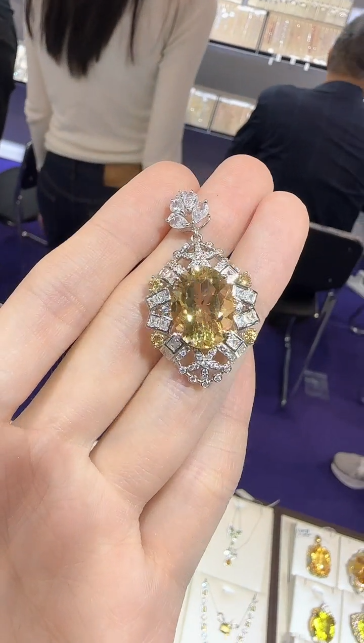 【闪购商品】黄晶颈饰银S925镶嵌13*18mm