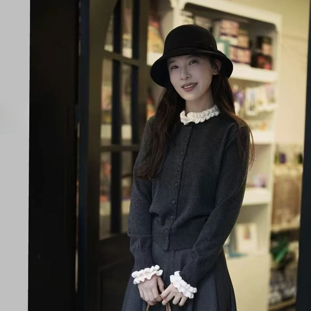 2025秋冬款气木耳领针织衫时尚打底衫休闲风毛针织上衣女H8-52