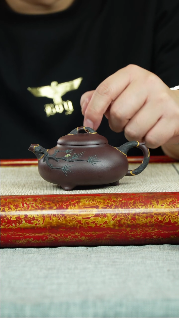 【闪购商品】紫砂茶壶三足松针 紫泥 蒋雅名制