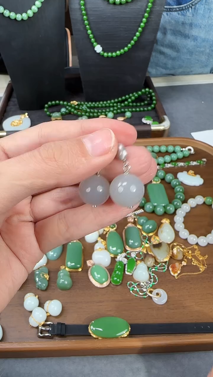 银S925镶嵌和田玉耳饰1