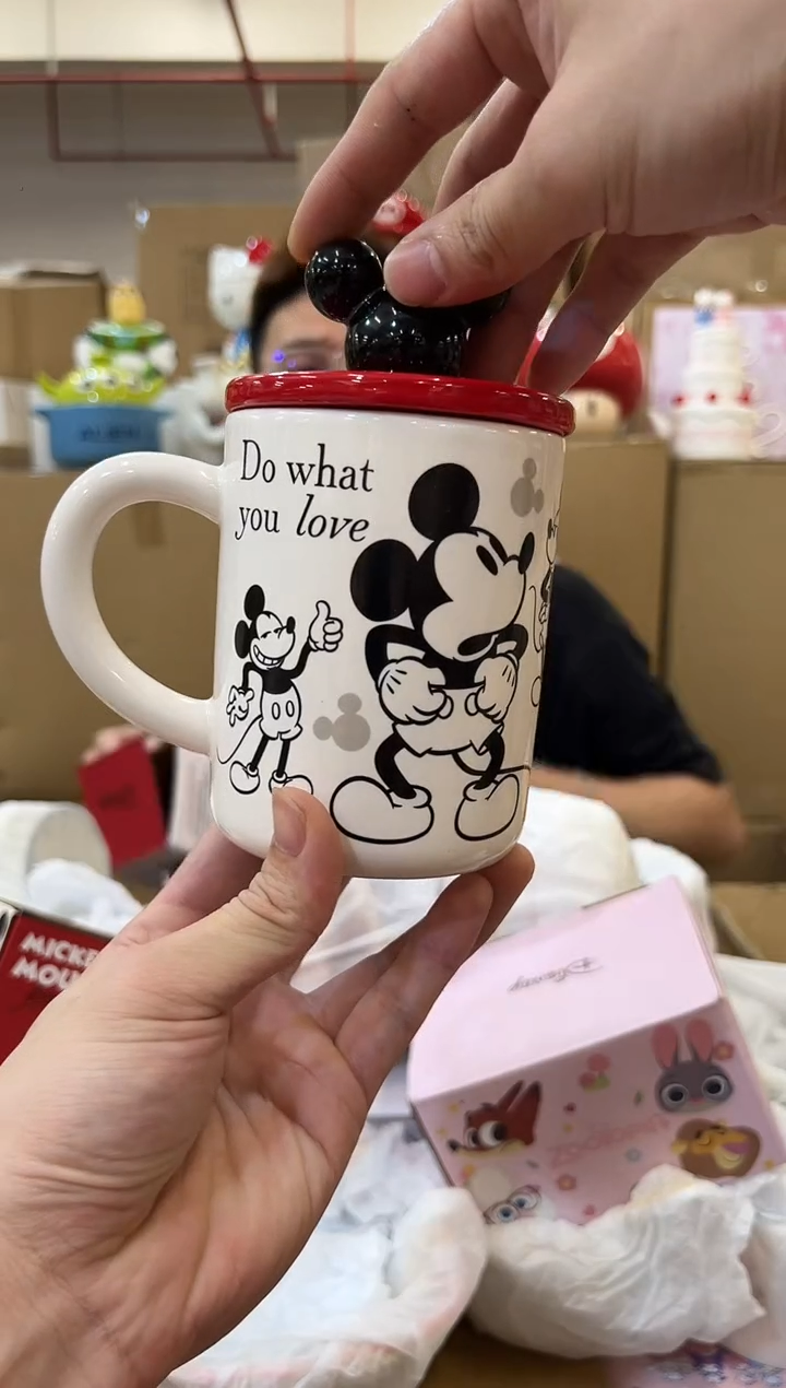 原盒米奇手稿带盖杯