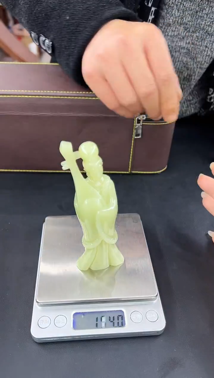 未镶嵌和田玉摆件摆件多样性发其一