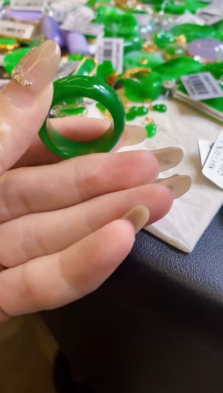 【闪购商品】定制翡翠未镶嵌分3单付款