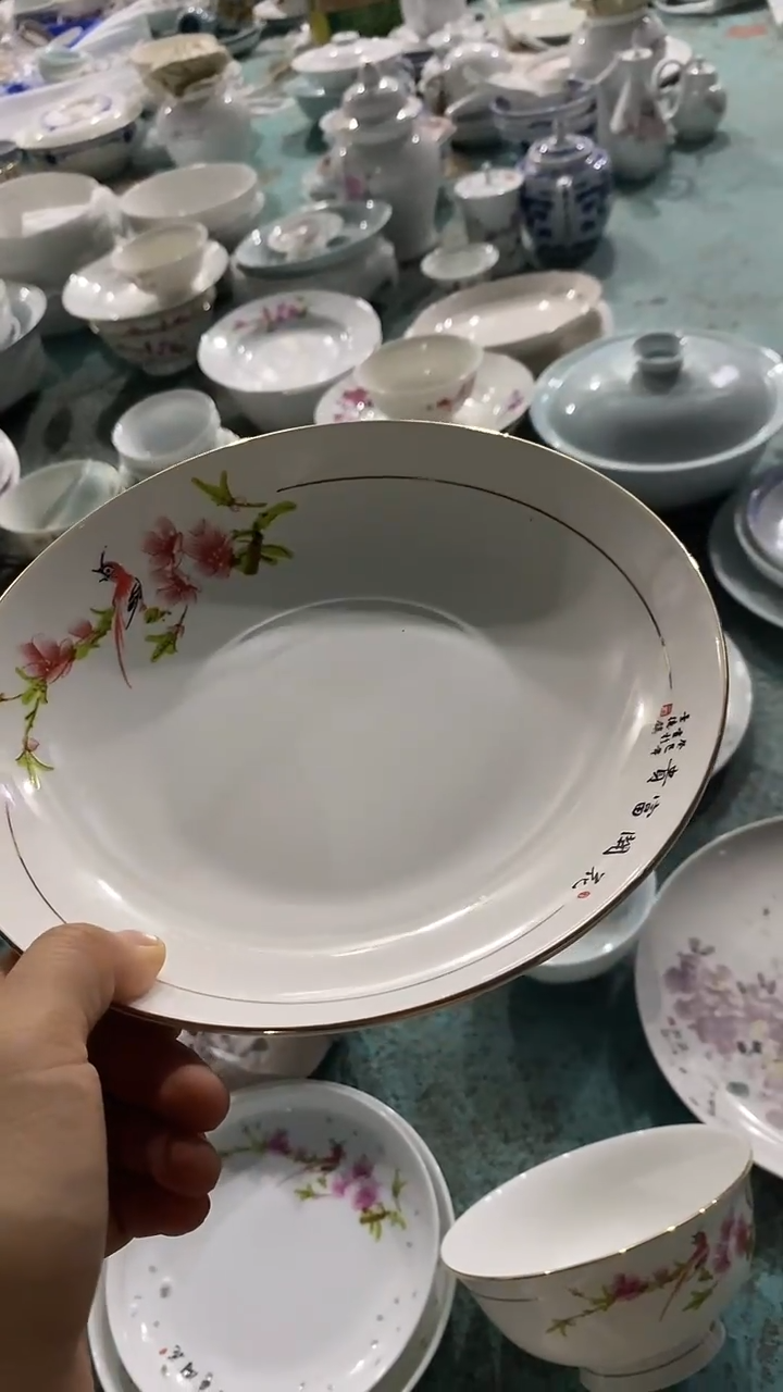 摆件水点桃花描金8寸深盘