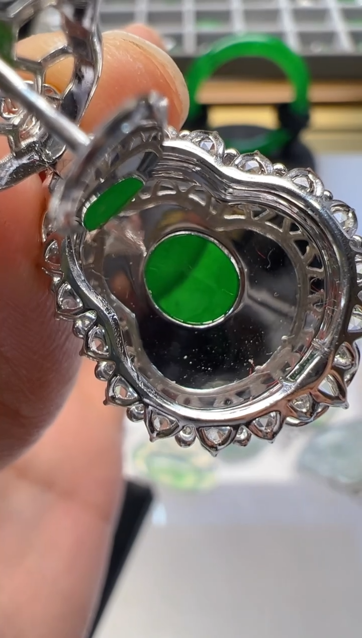 【闪购商品】翡翠吊坠(不含链)18K金镶嵌多样性团购发一件