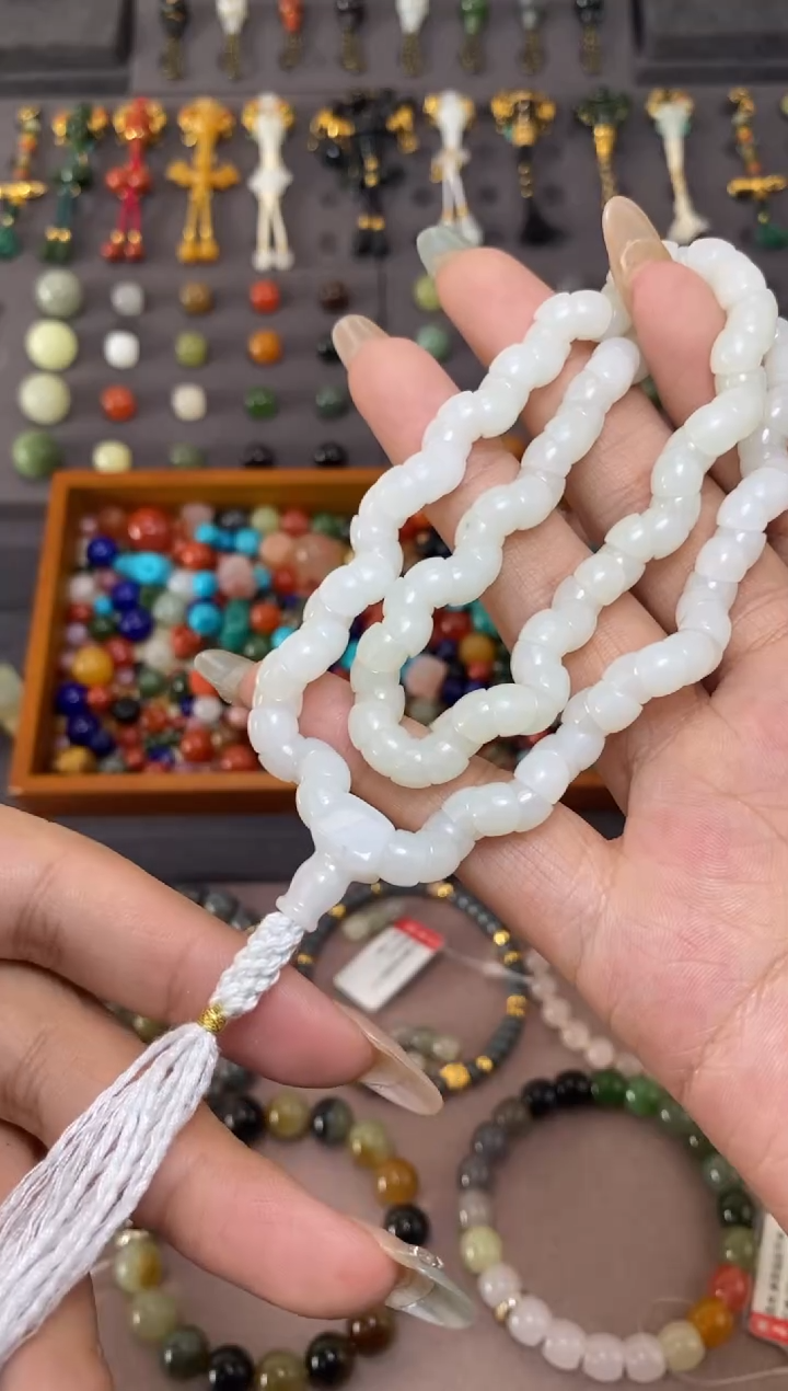 未镶嵌和田玉挂件大肠108