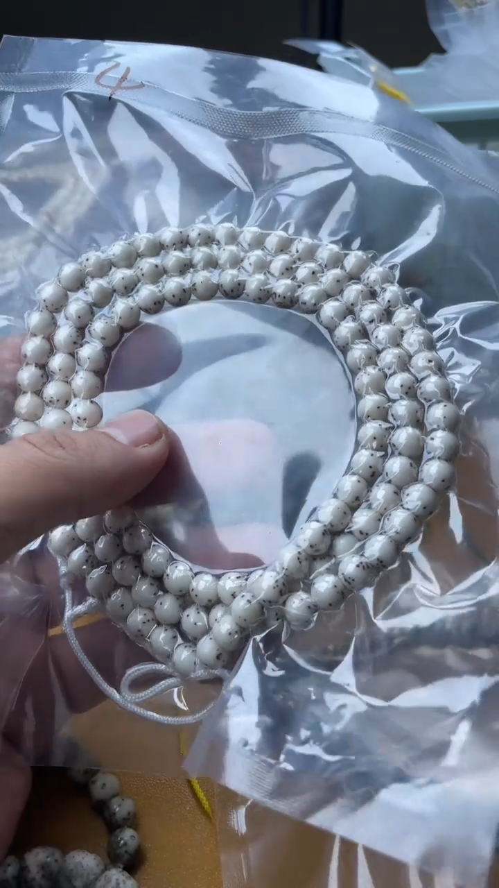 【闪购商品】星月菩提手串石玉料卡7mm圆珠带月长串