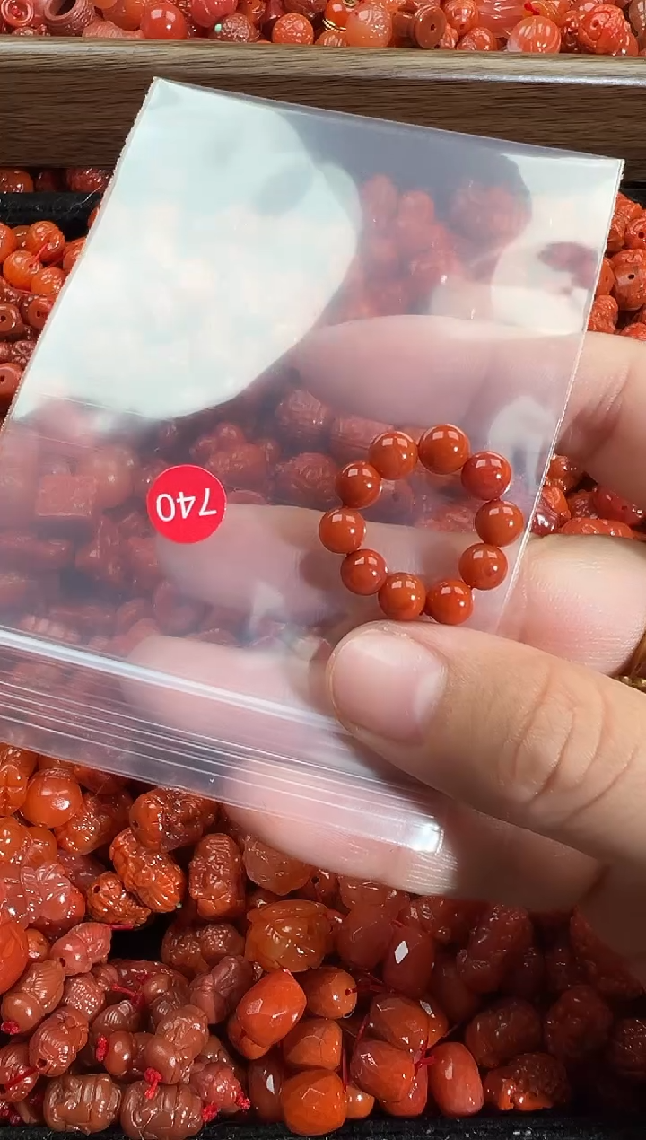 颈饰未镶嵌南红玛瑙1