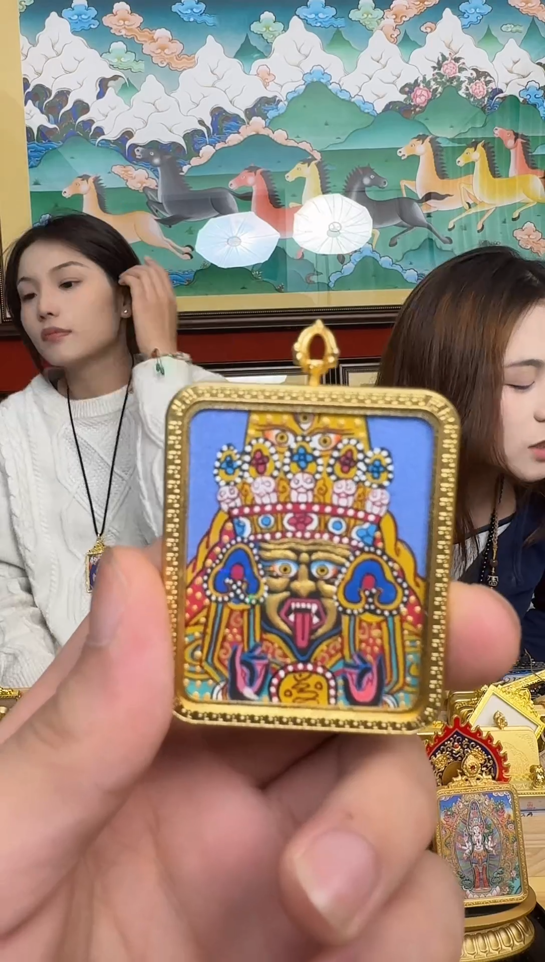 吊坠扎老师-热贡纯手绘