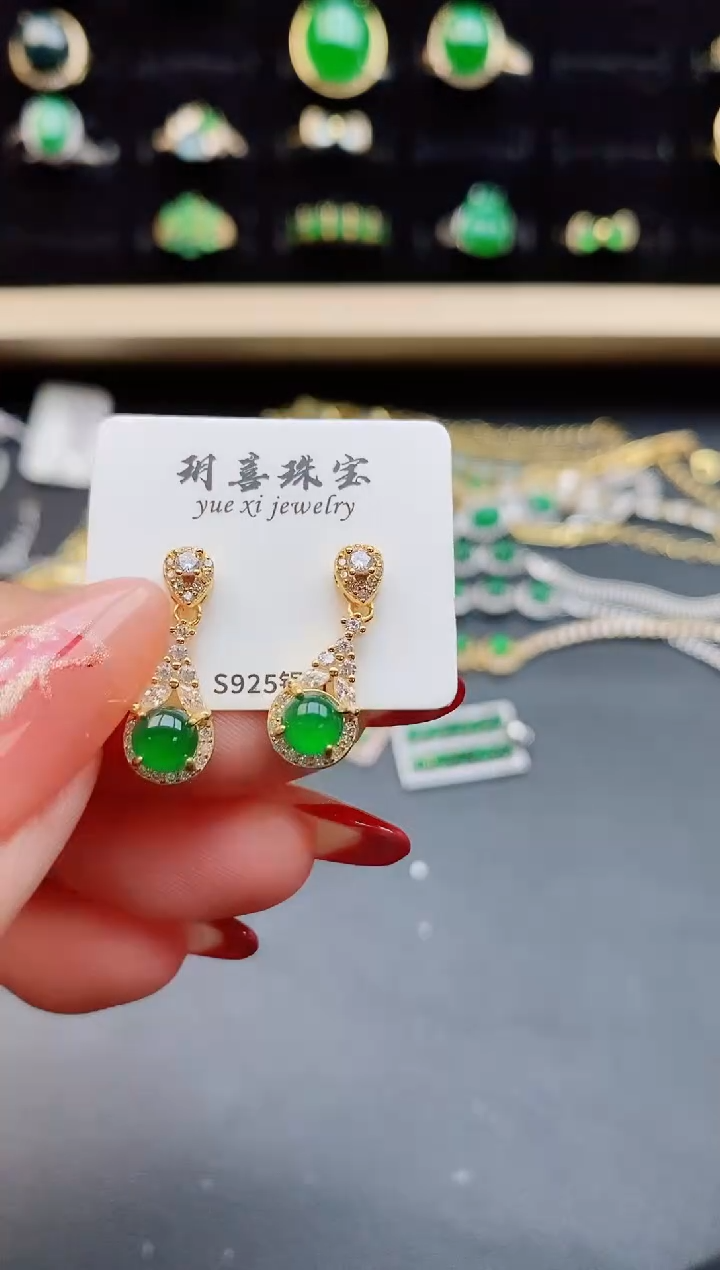 【闪购商品】翡翠耳饰银S925镶嵌85800