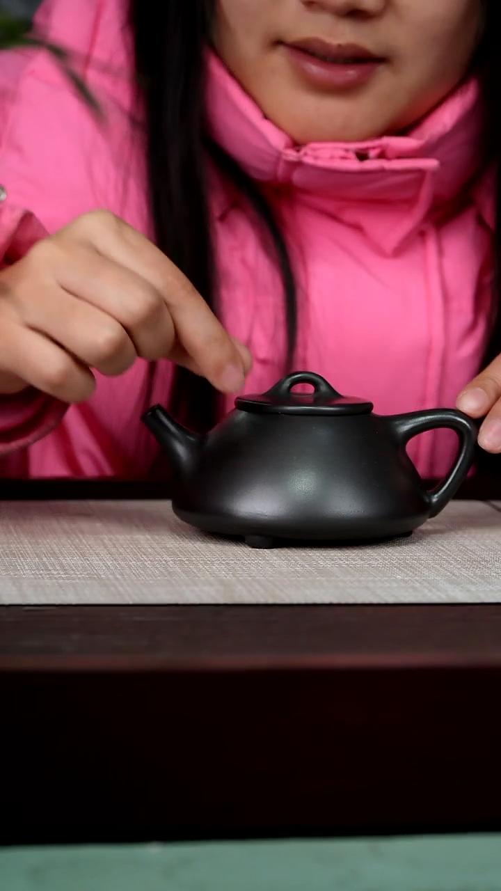 【闪购商品】宜兴原矿紫砂壶茶壶260C