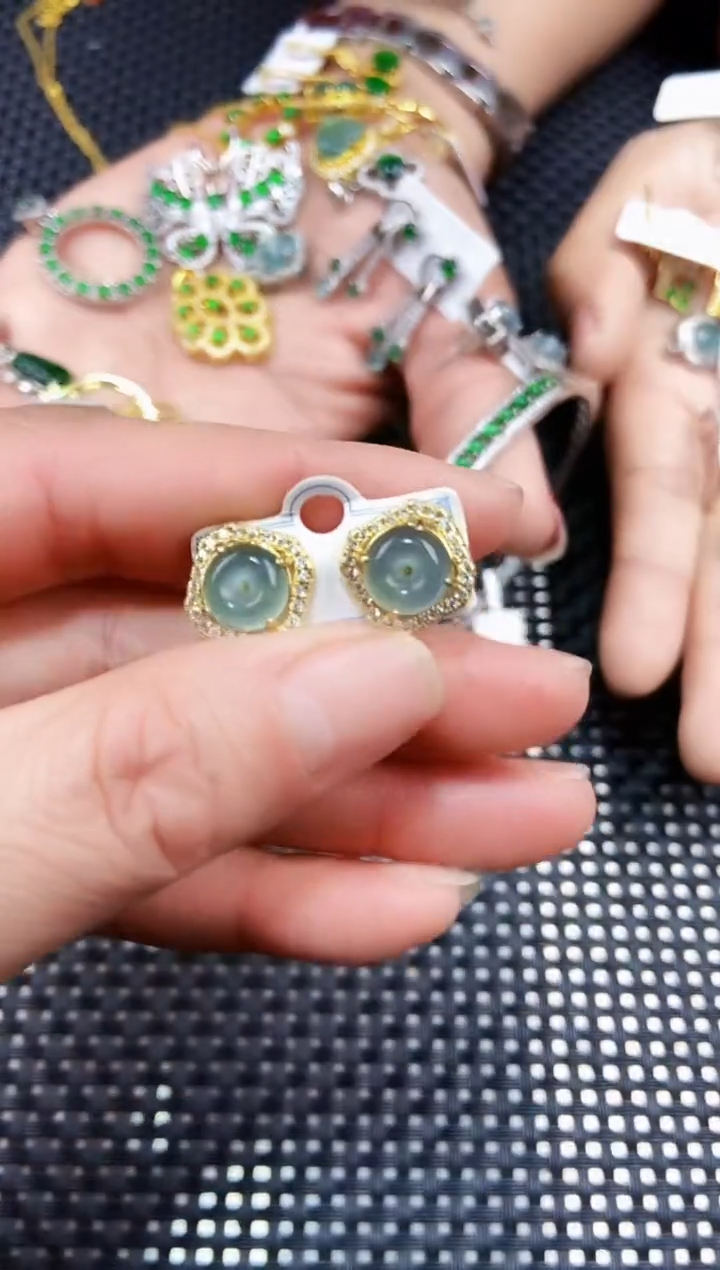 【闪购商品】翡翠耳饰未镶嵌111111111