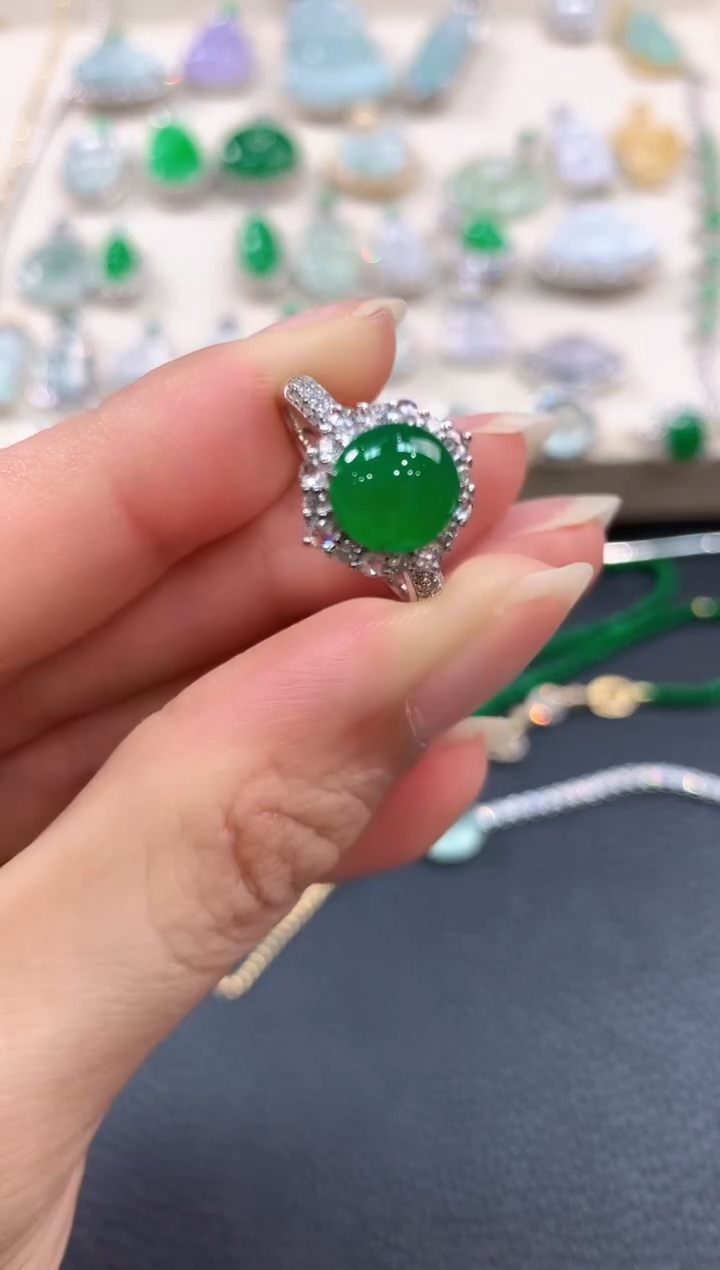 【闪购商品】翡翠戒指18K金镶嵌m75       