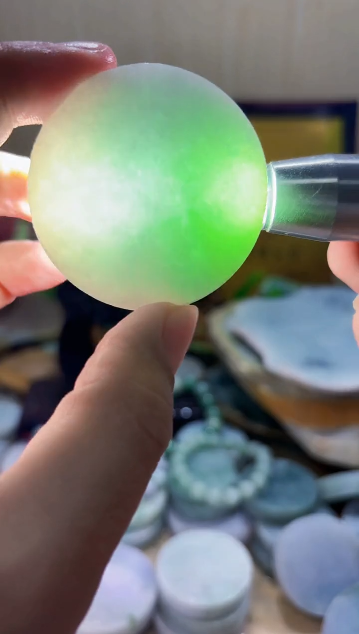 翡翠挂件未镶嵌A货常星2747