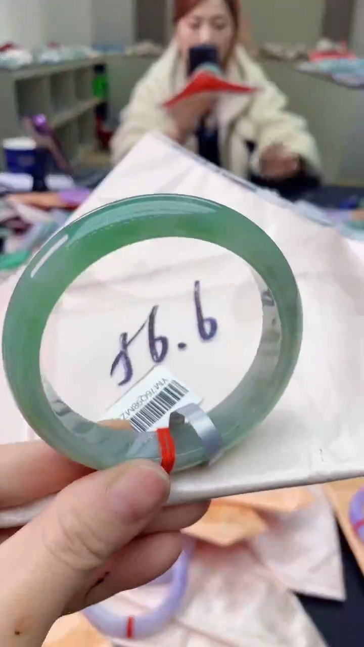 【闪购商品】翡翠手镯未镶嵌0179703345