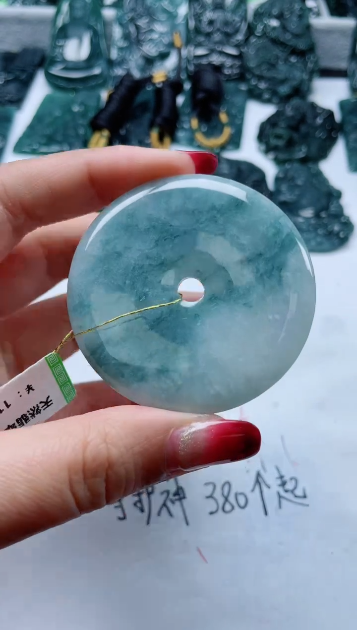 【闪购商品】翡翠颈饰未镶嵌