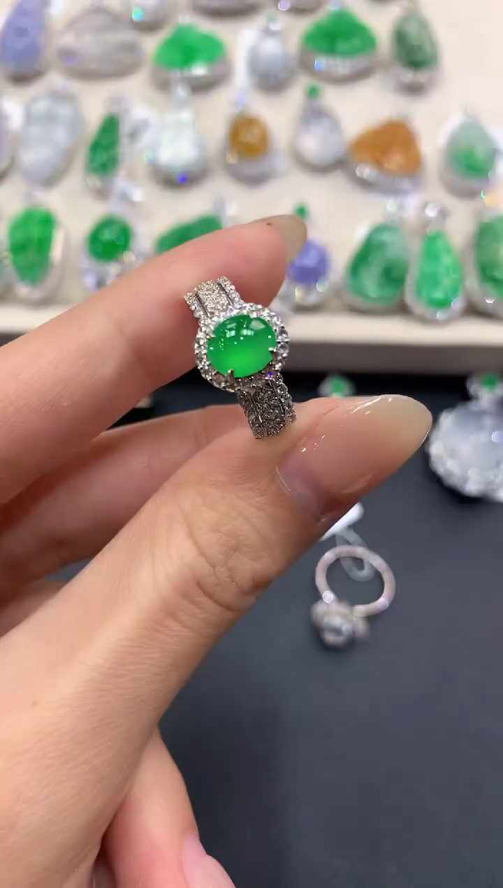 【闪购商品】翡翠戒指18K金镶嵌a175      