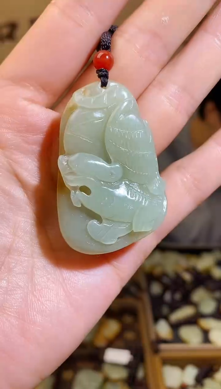 和田玉未镶嵌颈饰1