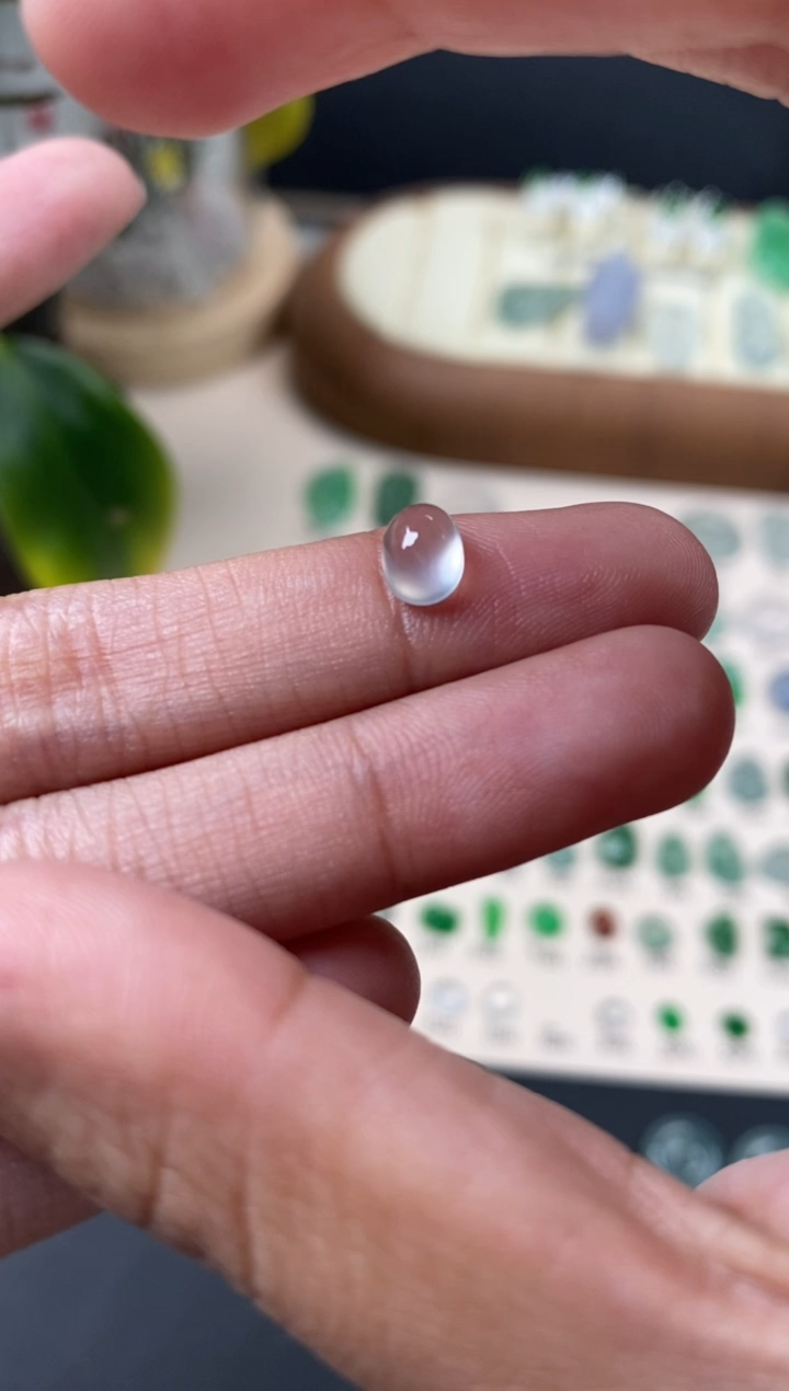 【闪购商品】翡翠颈饰未镶嵌翡翠冰种蛋面