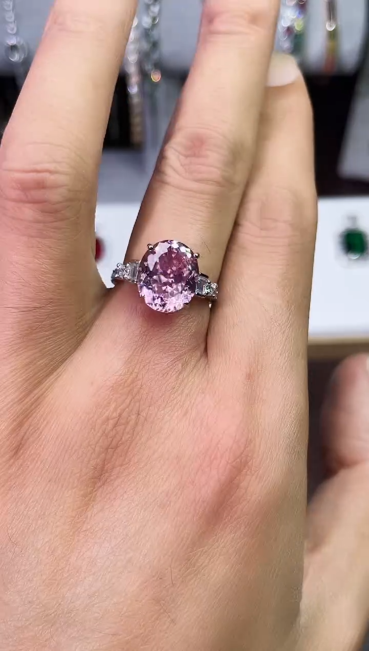 足铂镶嵌合成（培育）红宝石戒指/指环干枯玫瑰戒指