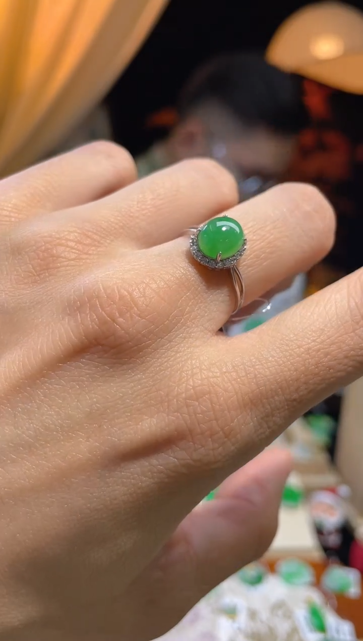 【闪购商品】翡翠颈饰未镶嵌假一赔三