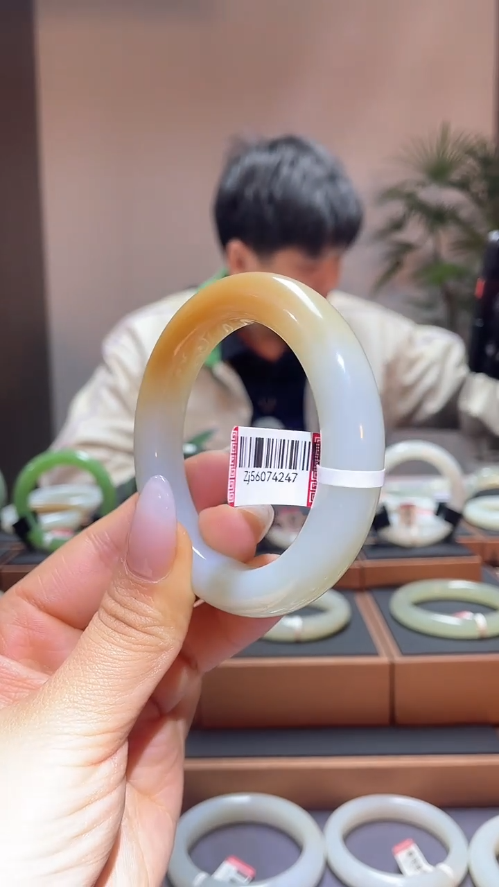 【闪购商品】和田玉手镯未镶嵌55糖白56074247