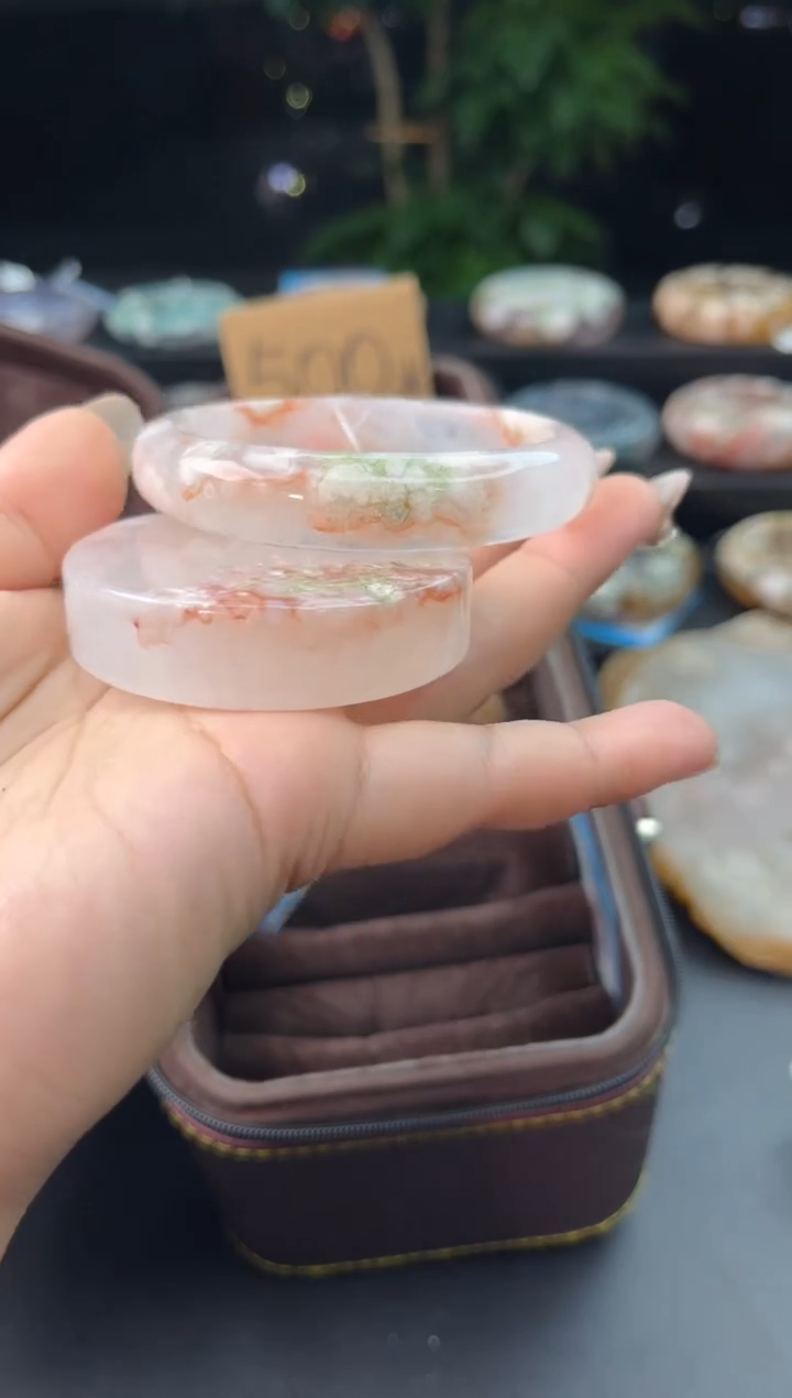 【闪购商品】石英质玉手镯未镶嵌赠送镯心（圈口57