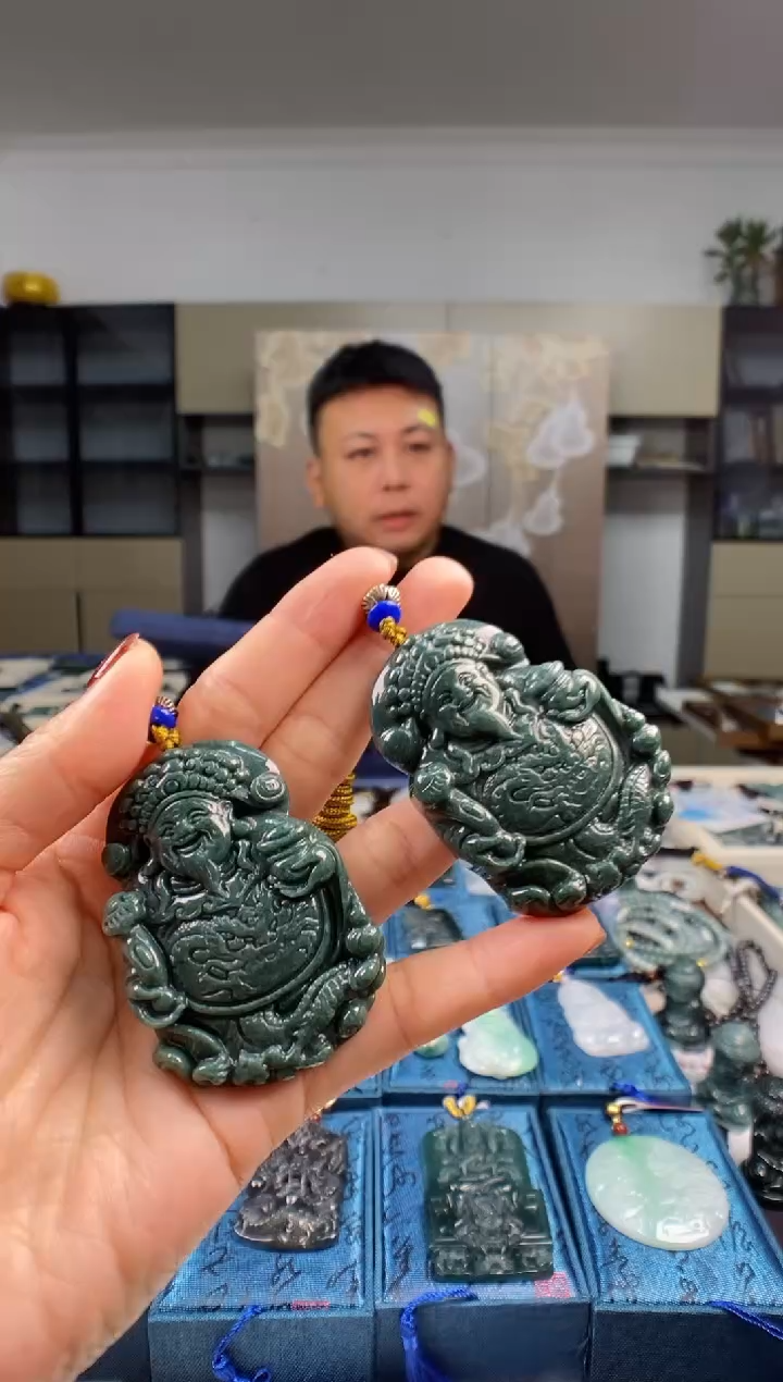 颈饰未镶嵌翡翠多样性发其一