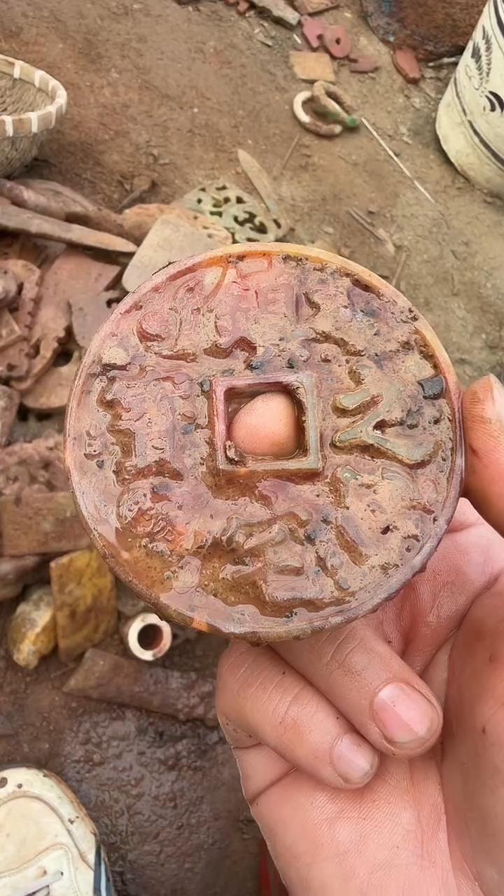 未镶嵌岫岩河磨玉（透闪石质玉）挂件啥岫岩河磨玉