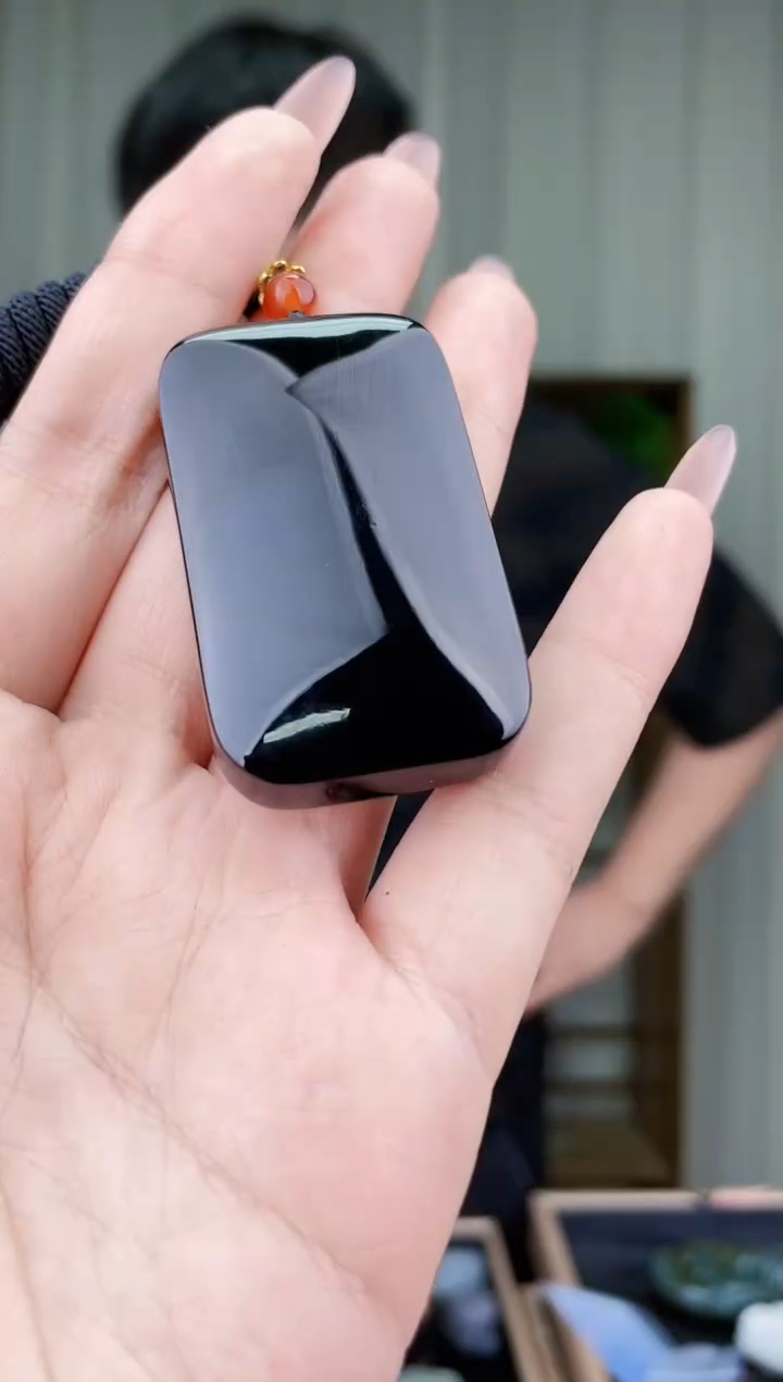 和田玉未镶嵌挂件拍一发一，多样性发货！