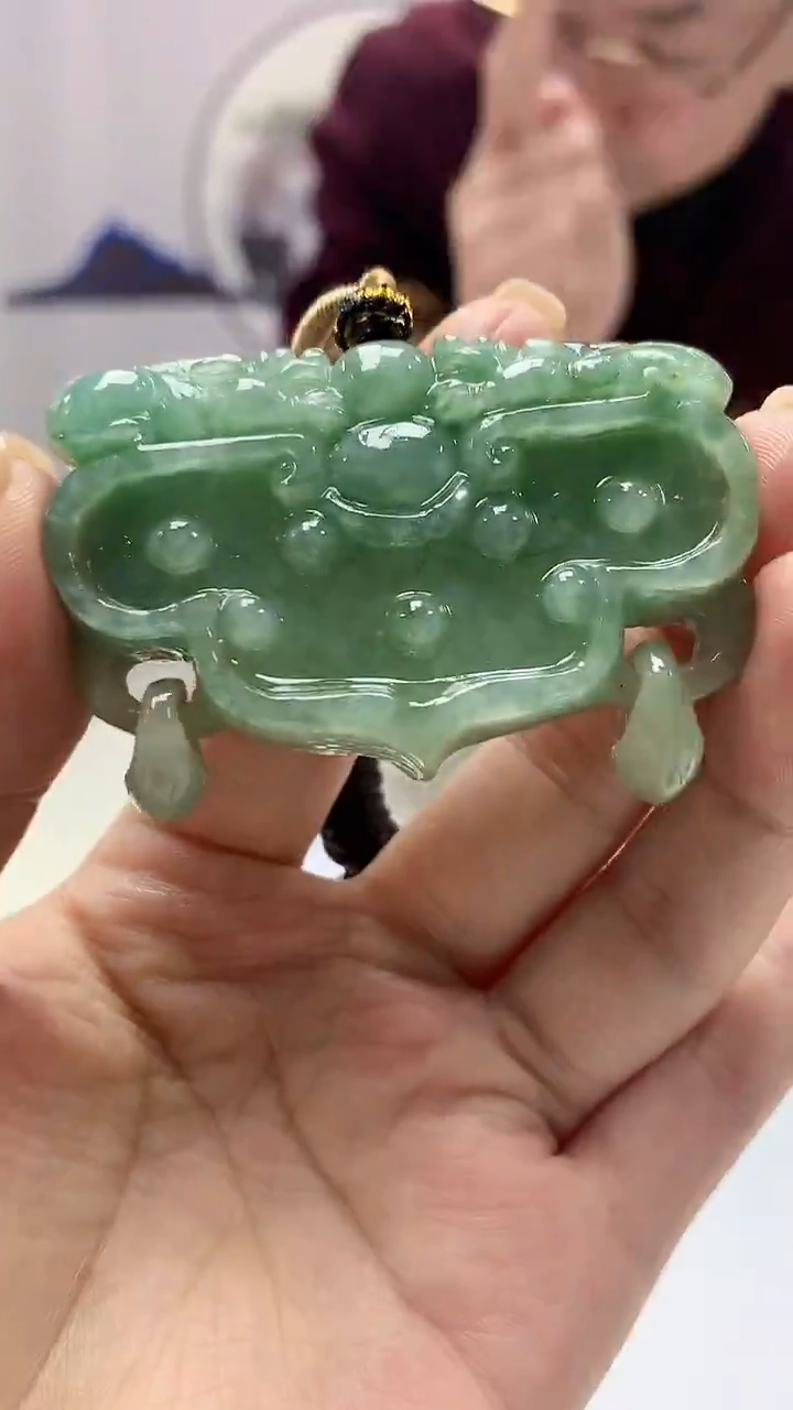 【闪购商品】定制翡翠未镶嵌5152ms-毛货25锁牌