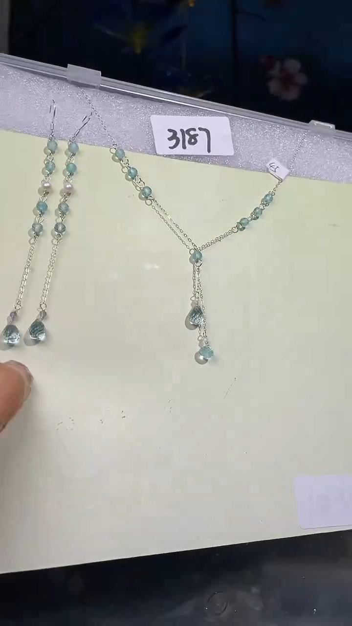 颈饰未镶嵌托帕石喜欢拍