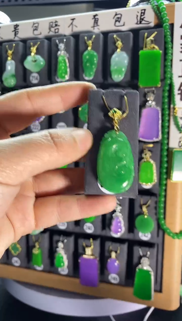 【闪购商品】翡翠耳饰银S925镶嵌233...
