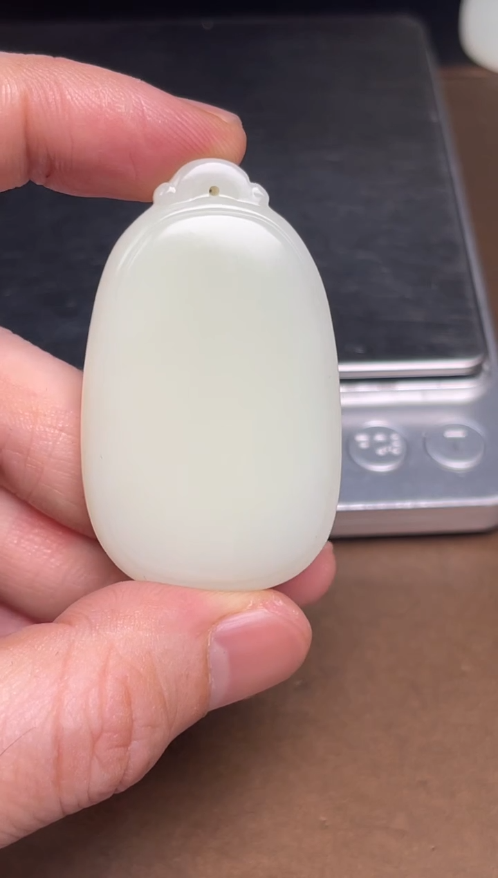 【闪购商品】和田玉颈饰未镶嵌47 带小裂