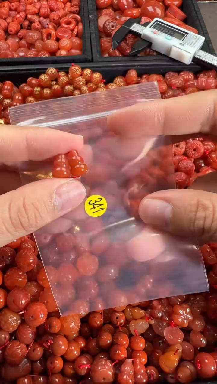 【闪购商品】南红玛瑙颈饰未镶嵌1
