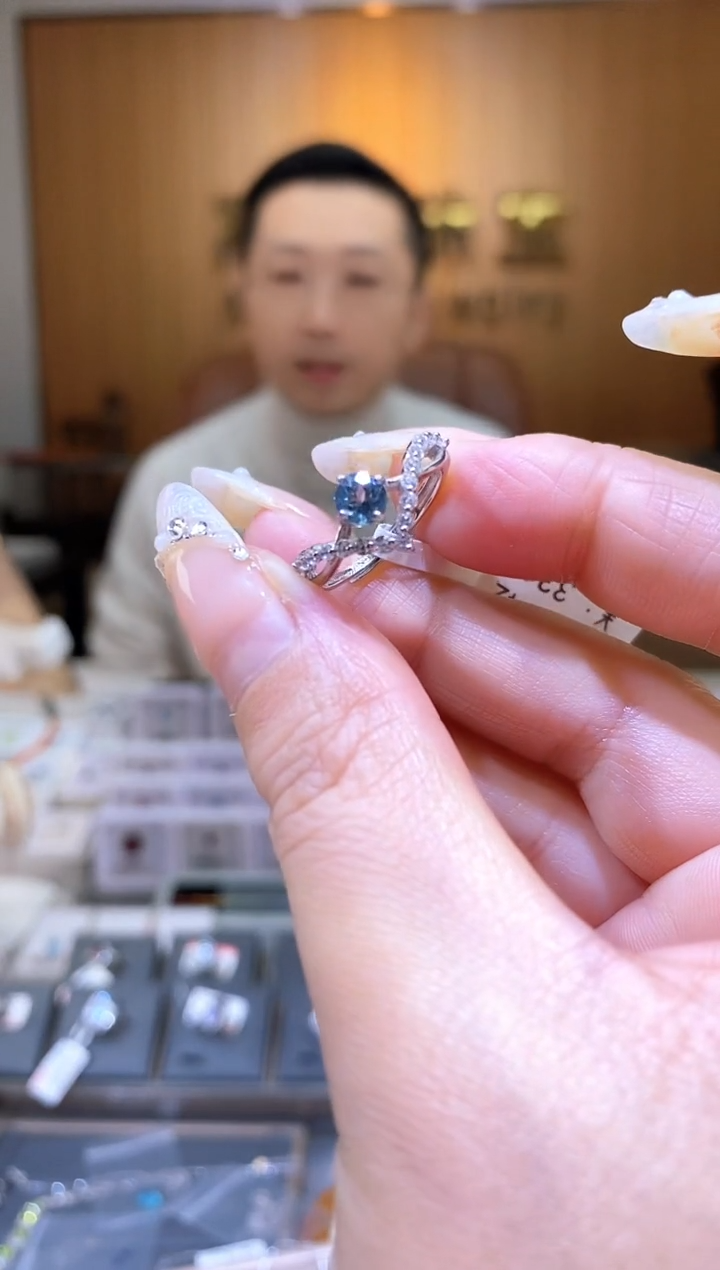 【闪购商品】海蓝宝石戒指银S925镶嵌天然超圣海蓝宝戒指