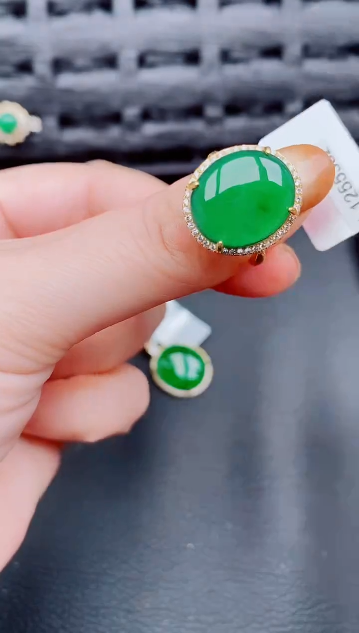 【闪购商品】翡翠戒指银S925镶嵌天然a货翡翠403