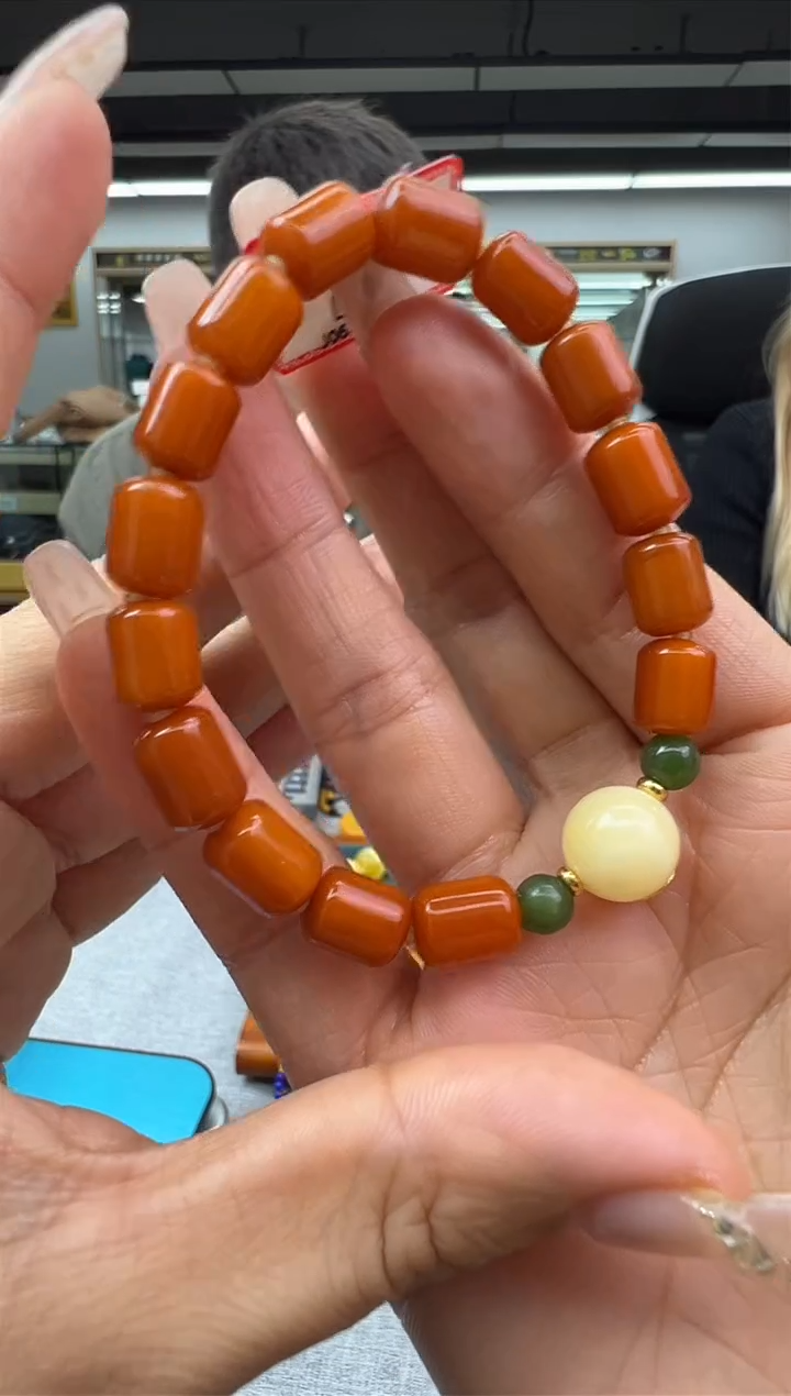 【闪购商品】琥珀手链未镶嵌9秒拍号