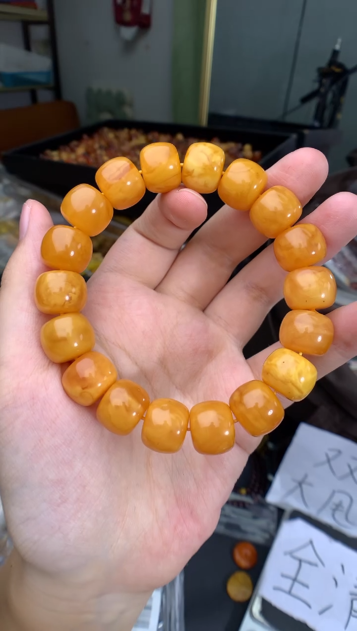 琥珀未镶嵌珠宝奇石1