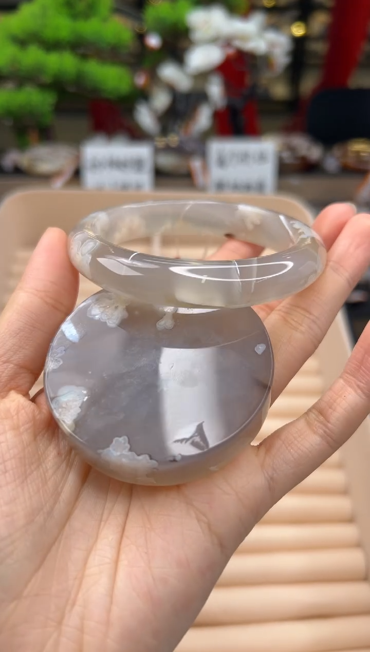 【闪购商品】石英质玉未镶嵌手镯59圈口（赠送镯心）622305