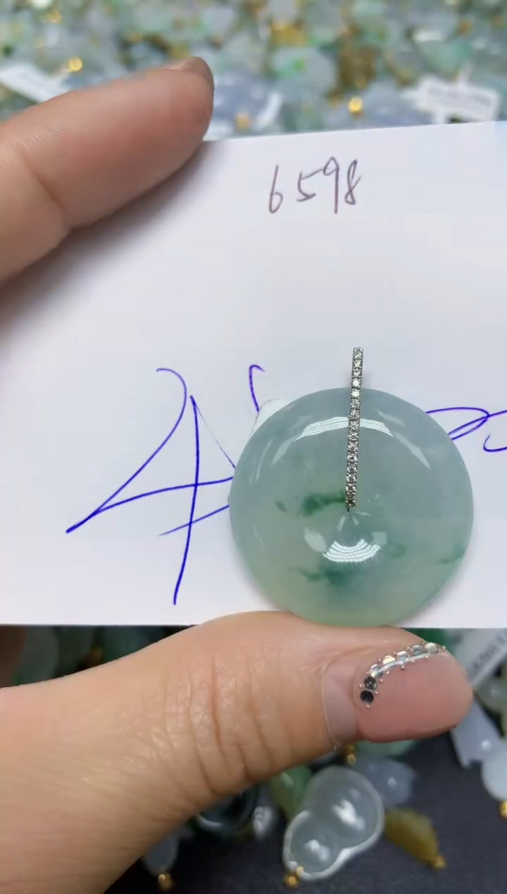 【闪购商品】翡翠挂件18K金镶嵌 天然翡翠A货