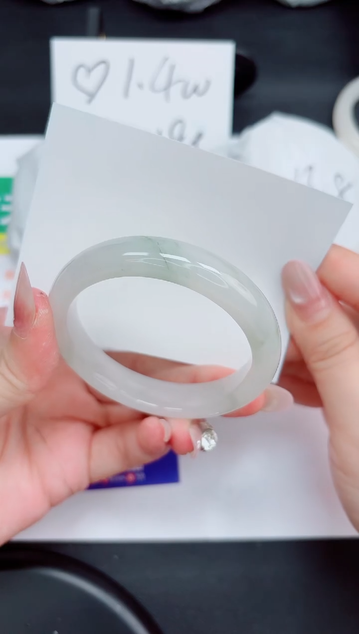 石英质玉手镯未镶嵌70-54.4