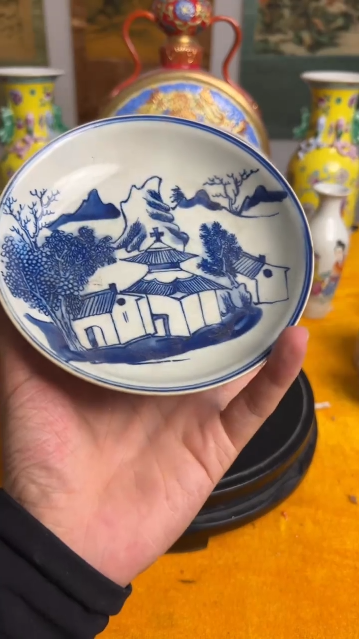 摆件陶瓷摆件一个A4