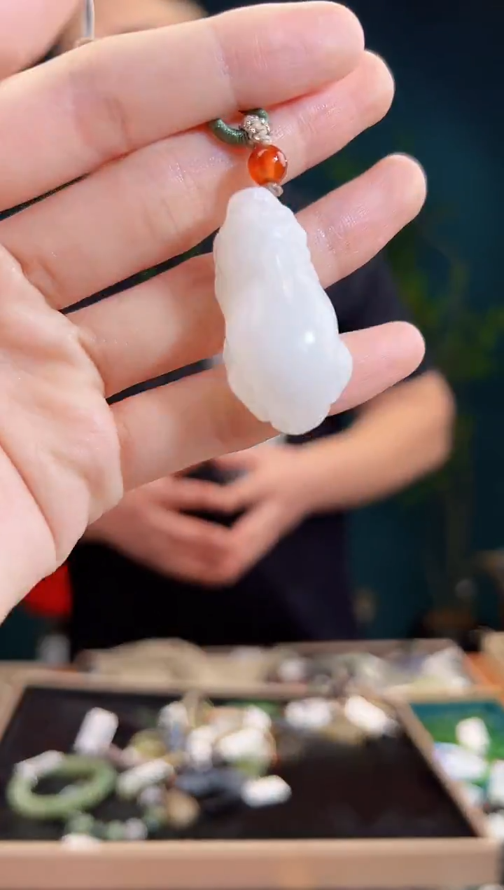 颈饰未镶嵌和田玉一物一证 拍一单发一个