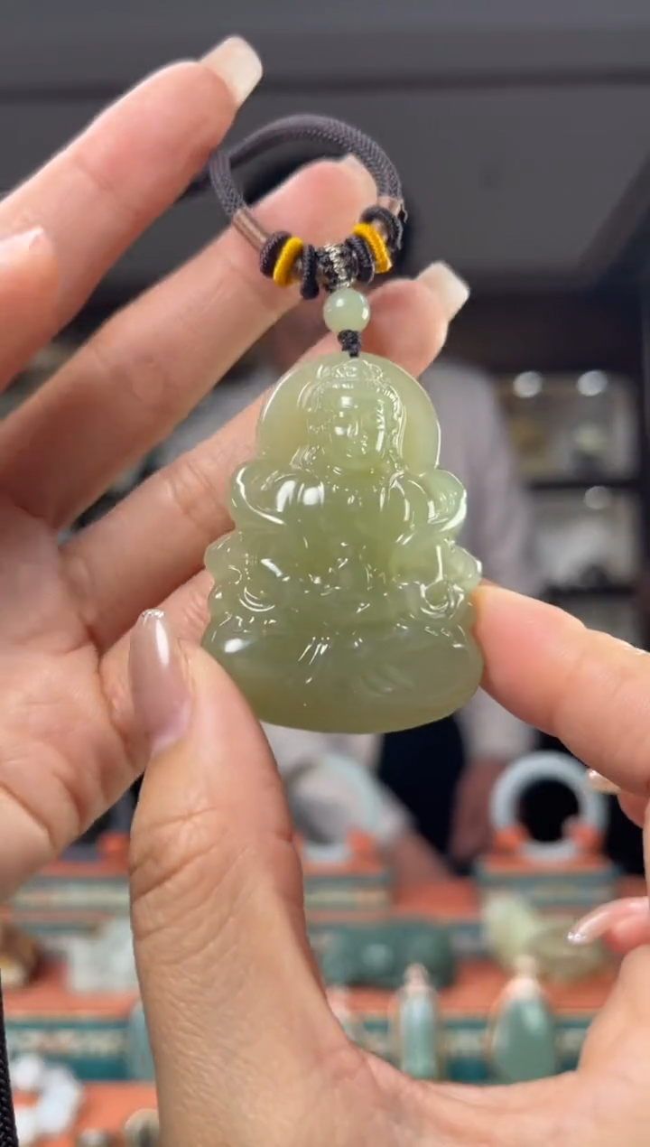 颈饰未镶嵌和田玉佩佩