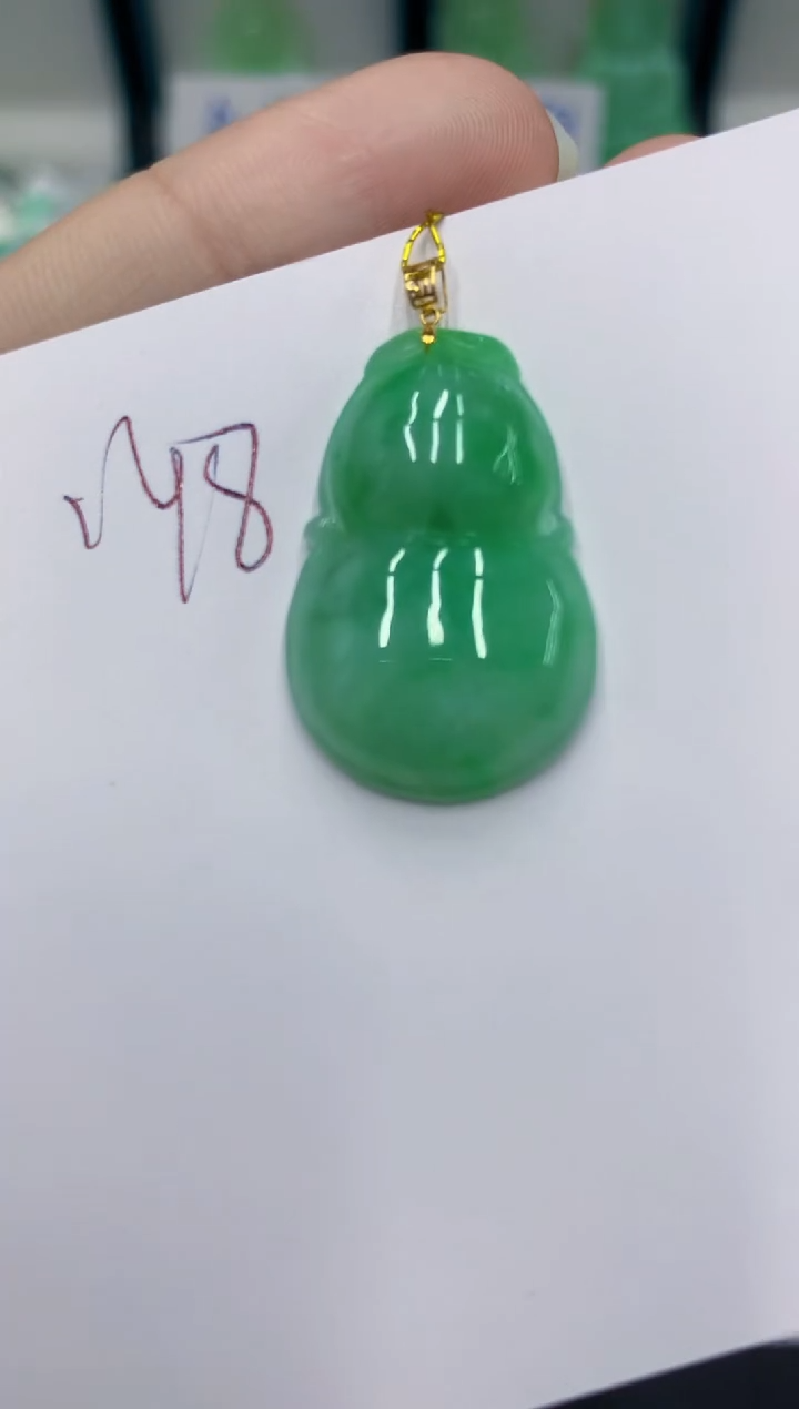 颈饰18K金镶嵌翡翠11111111111111