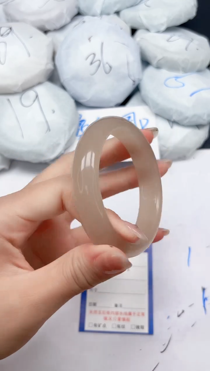 未镶嵌手镯石英质玉104/5657