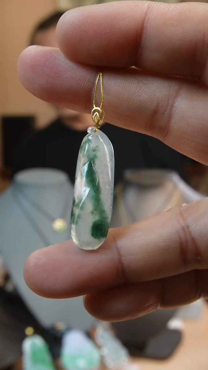 【闪购商品】翡翠颈饰18K金镶嵌天然缅甸翡翠吊坠