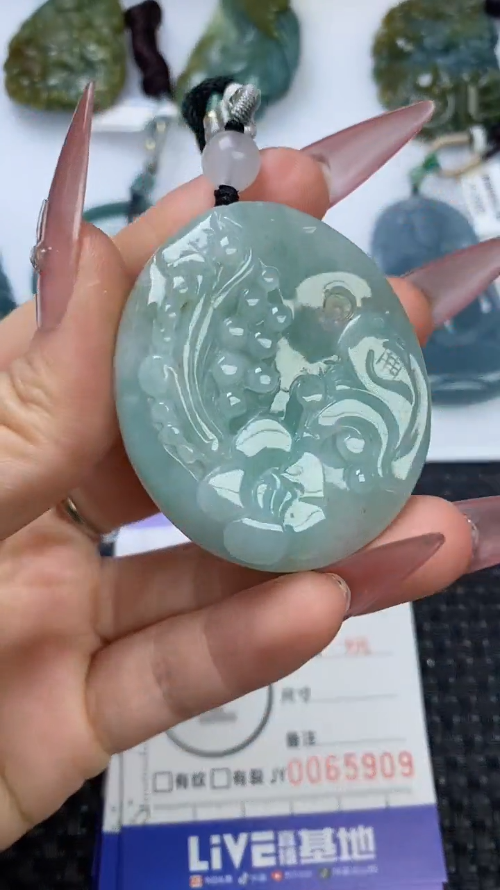 【闪购商品】翡翠颈饰未镶嵌1111111111111111