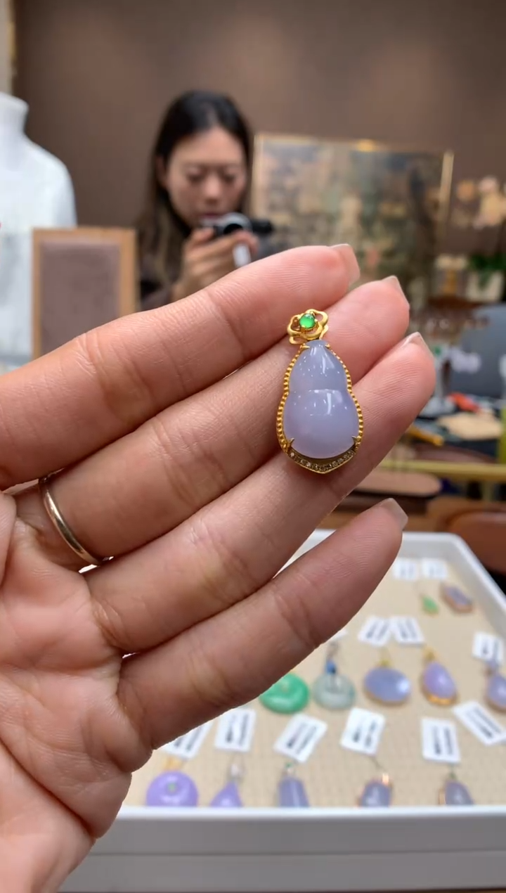【闪购商品】翡翠颈饰18K金镶嵌葫芦